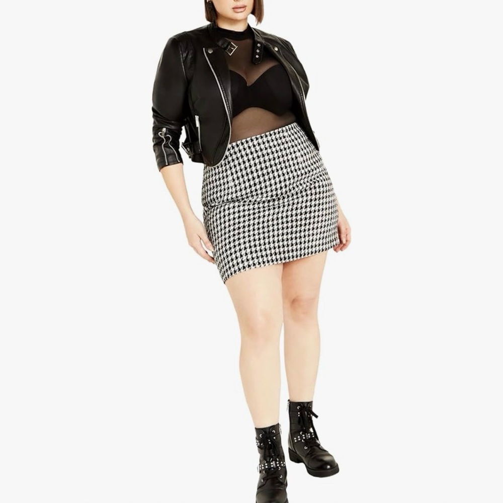 City chic Skylar skirt size 20 or L like new